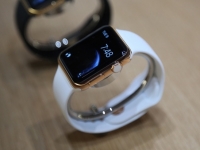 Apple Watch今起预订 供不应求成定局