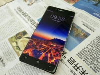 图赏丨惊艳无边框！OPPO R7真机照曝光