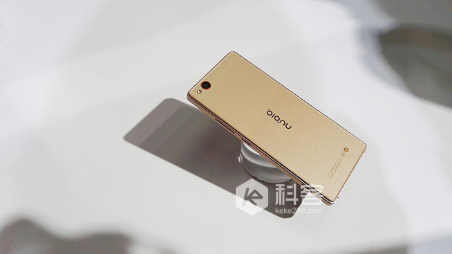 无边框旗舰发布，nubia Z9现场实拍