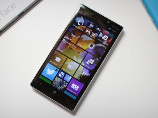 微软竟把电脑配置放到手机上：Lumia 940