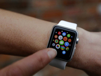 向开发者开放权限 苹果要为Apple Watch解围
