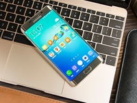 嗨科技：又大又弯，三星Galaxy S6 edge+上手评测