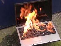 Win10用户继续吐槽：电脑都着火啦！
