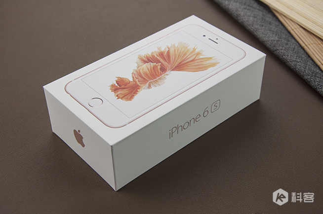 iPhone 6s开箱图赏：谁说粉色就娘炮？