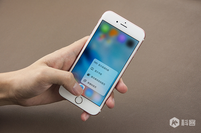 iPhone 6s开箱图赏：谁说粉色就娘炮？