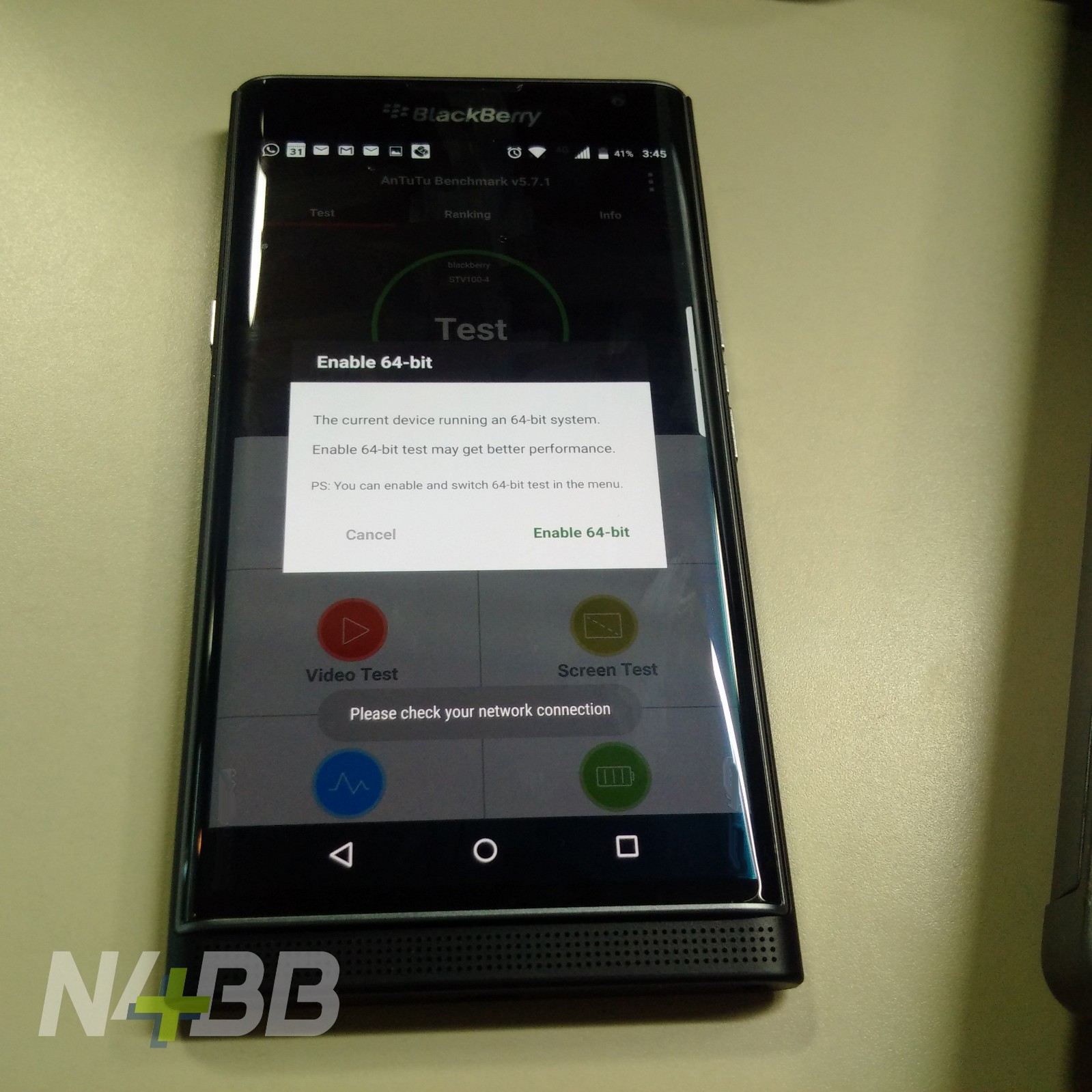 黑莓首款安卓手机Priv再曝光 支持4K录像