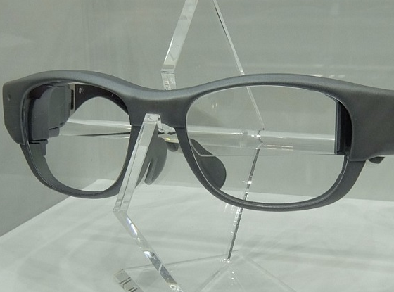 这款Murata智能眼镜能让你遥控家电