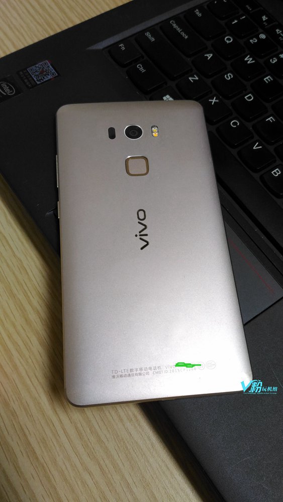 抄魅蓝metal工艺？疑似vivo Xplay5S谍照曝光