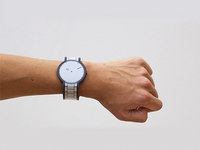 1500元！可续航60天的索尼纸手表FES Watch开售