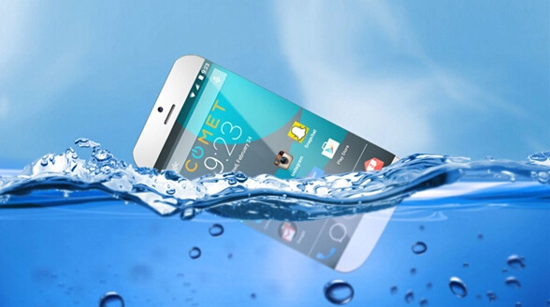 这手机神了：不仅能防水，还能游泳！