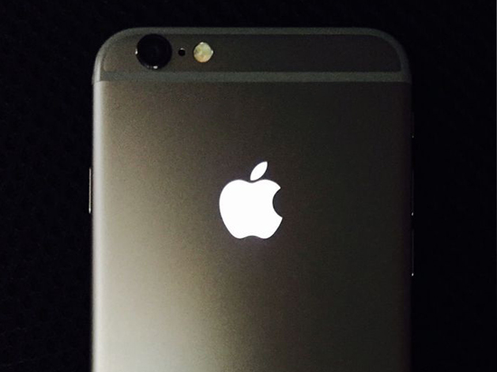 视频：2分钟教你给iPhone 6换个发光logo