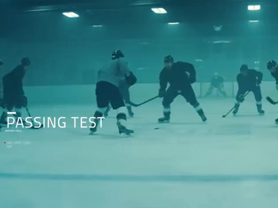 视频：三星S6 Active极端测试 冰球场上决胜负