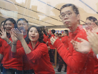 视频：Apple Store开业 广州果粉到底有多high