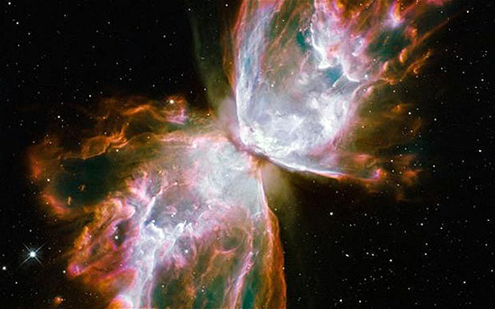 宇宙中的超级星系团：质量相当于500万亿个太阳