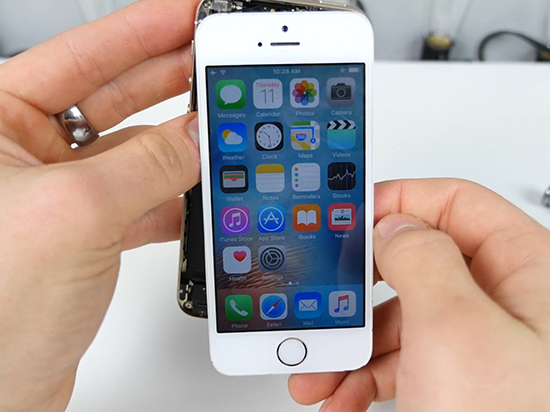 视频：苹果iOS 9时间BUG令设备变砖！但很容易解决