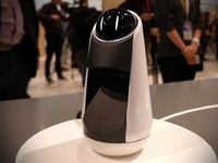 跟风亚马逊Echo，索尼也发布了一款机器人助理