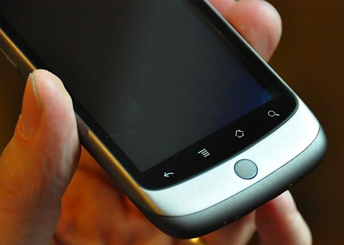 谷歌Nexus 2016首次曝光：大小屏两款 外形很HTC 10