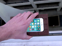 视频： iPhone 6s巧克力保护套 30米高空坠落居然没坏