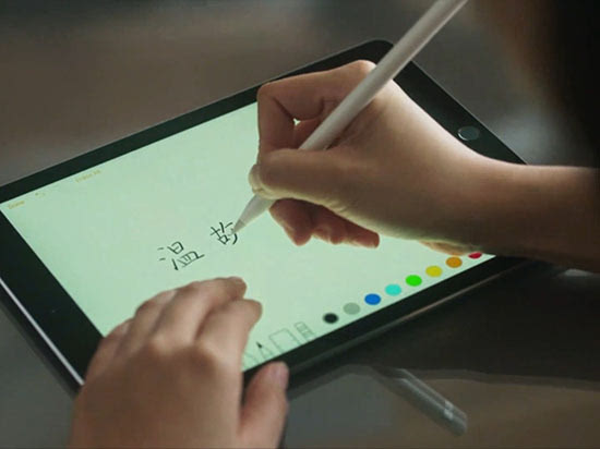 视频：完美瘦身 苹果9.7英寸iPad Pro官方宣传片