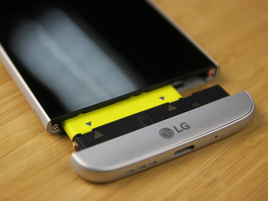 下巴掉多了出故障，LG G5被疯狂投诉