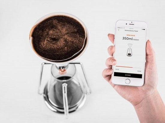 这是款能让你体验不同制作方法的智能咖啡机