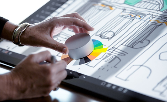 微软和苹果又怼上！Surface Dial和Touch Bar哪个好？