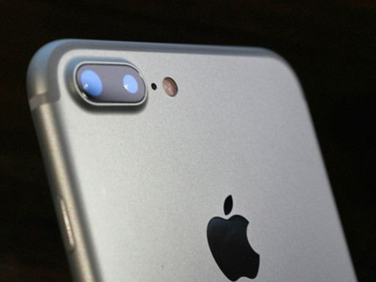苹果iOS新漏洞：可强制iPhone拨打收费电话