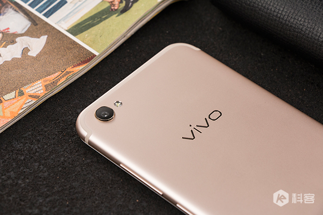 自拍也能有虚化 前置双摄vivo X9妹子体验评测