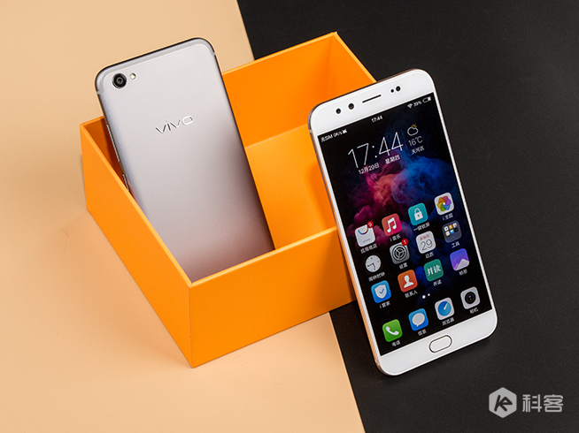 自拍新体验：vivo X9星空灰/X9Plus图赏