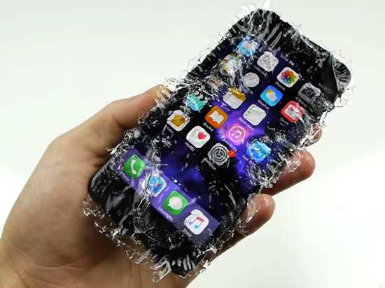 当iPhone 7遇上水晶玻璃膜 简直美呆了        