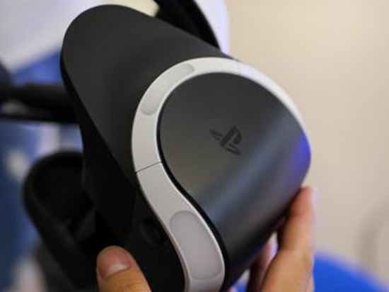 索尼PS VR专利曝光：或推出类似HTC Vive追踪设备