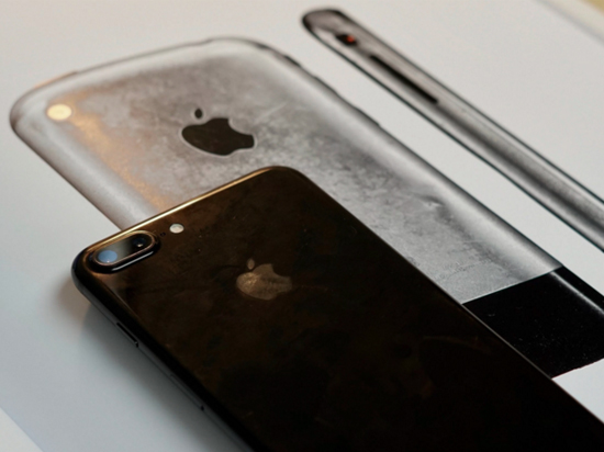 iPhone 8设计确认：向初代iPhone致敬 屏幕史上最大