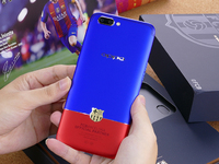 OPPO R11巴萨限量版开箱：感受红蓝百年荣耀