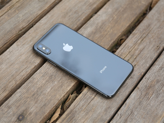 苹果发布iOS系统更新：修复iPhone X低温下屏幕问题