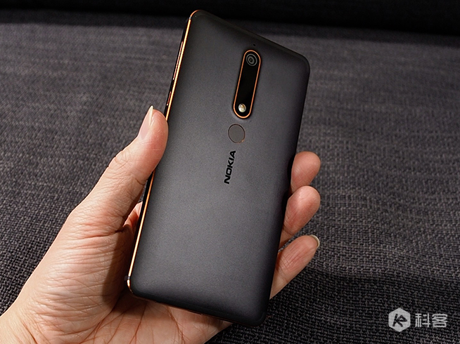 Nokia 6第二代体验：没有情怀 配置一般但安卓8.0流畅简洁