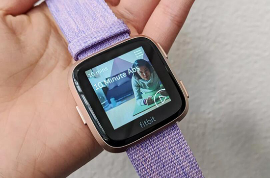有点Apple Watch的味道！Fitbit Versa智能手表发布