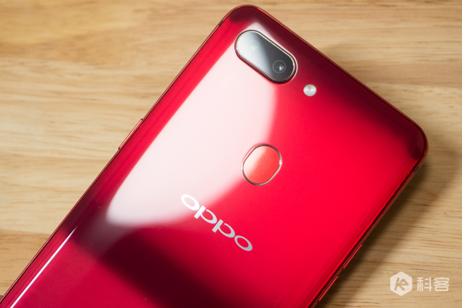 OPPO R15梦镜红体验评测：颜值再升级 夜拍更出众
