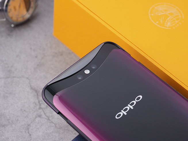 国行OPPO Find X开箱：手感太好 3D结构光解锁能玩一天