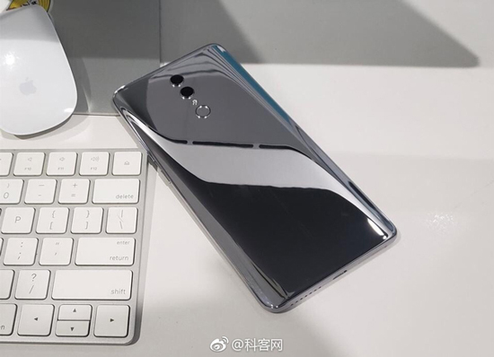 号称荣耀年度旗舰集大成者：Note10会不会“很吓人”？