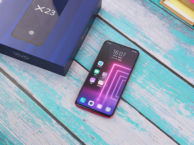 vivo X23上手体验：实用双焦距双摄 屏下指纹解锁更快但还有缺点