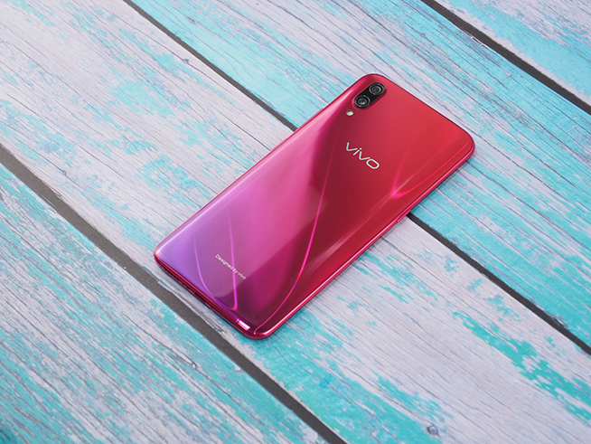 vivo X23上手体验：实用双焦距双摄 屏下指纹解锁更快但还有缺点