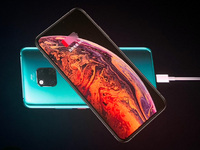Mate 20发布会各种超越iPhone 余承东称“华为第一自然而然”