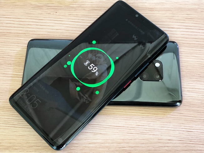 华为苹果旗舰对标：Mate 20系列各种超车