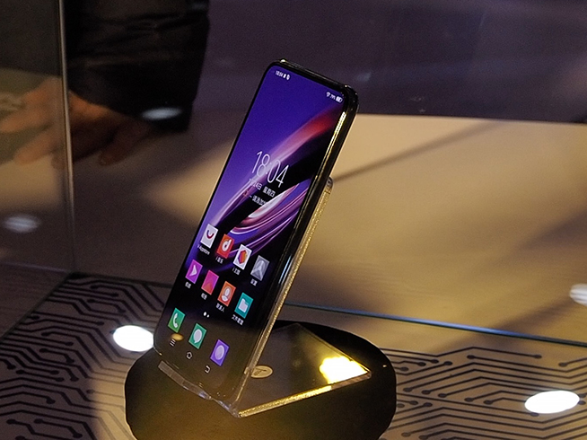vivo APEX 2019体验：解决全屏幕指纹识别成最大亮点