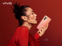 刘雯代言国际范十足 vivo X30系列蓝橘双配色吸睛