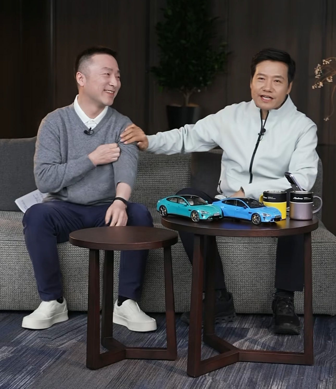 雷军直播:新一代SU7真涨价但“炸裂”!KOL风波触及小米底线