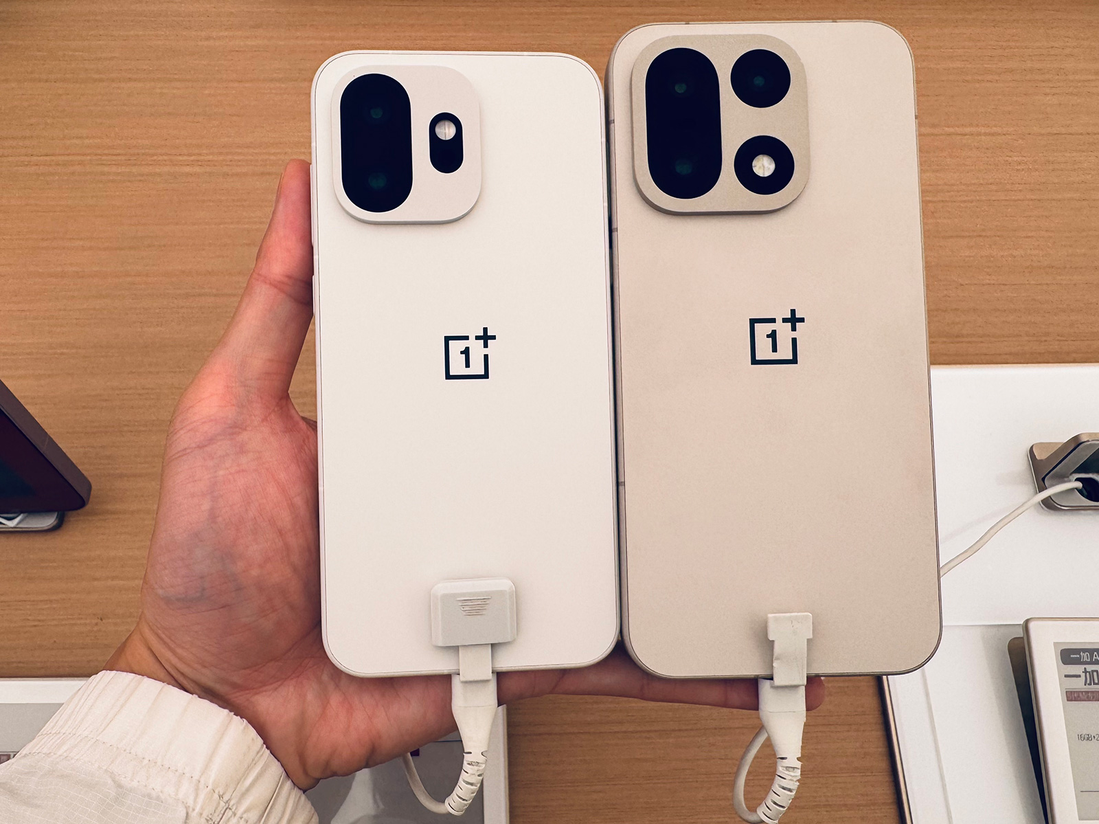 一加Ace 6等机型大幅涨价500元！一加15T超长预热引发网友反感